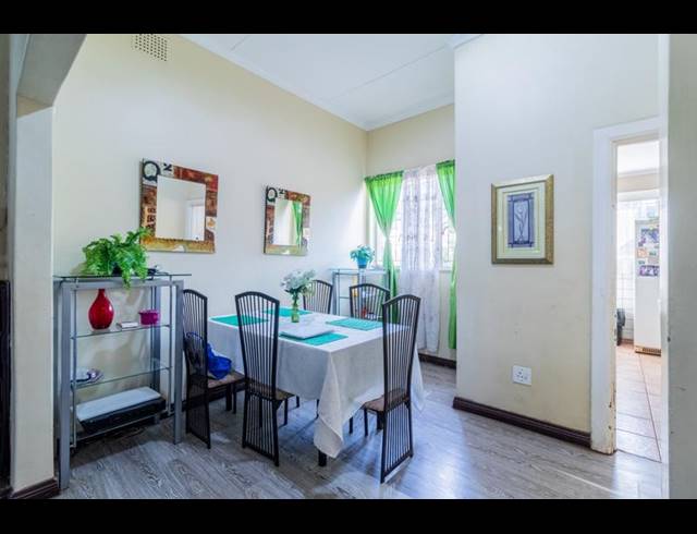 7 BEDROOM HOUSE FOR SALE IN KENSINGTON